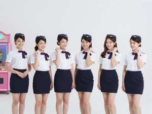 コンカフェ求人：CA制服で空の旅へ出発！