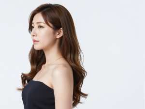 ラウンジ・会員制求人：洗練された横顔