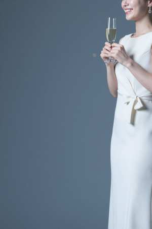 キャバクラ求人：祝いの白い輝き