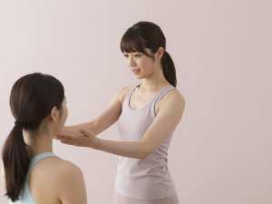 リハビリジムで姿勢をチェック