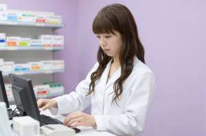 処方箋を扱う薬剤師