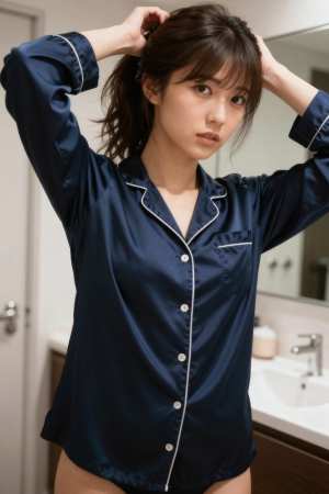 バスルームのリラックスな女性ポートレート