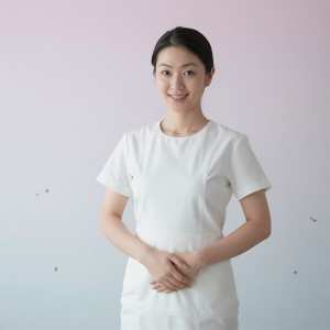 リラクゼーションサロン求人｜優しい笑顔のセラピスト