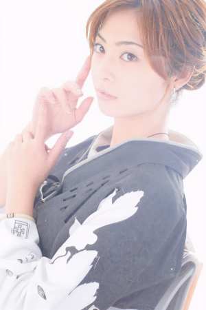 女性モデルのフリー素材