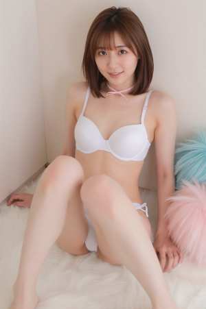 白下着姿のグラビアポートレート