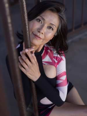 スタイリッシュなデリヘルの女性ポートレート