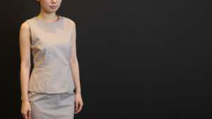 スタイリッシュなビジネススーツの女性ポートレート