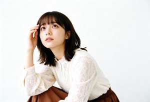 真っ白な背景のフレームの中央に座って、思慮深い表情をした若い女性の写実的なポートレート。