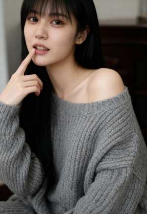 灰色のオフショルダー セーターを着た長い黒髪のアジア系の若い女性が、口元に指を当てて...。