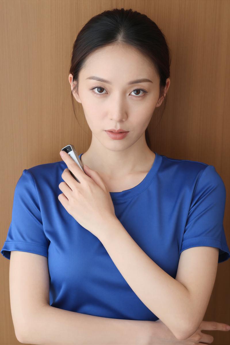 青サテンの美しいポートレート素材