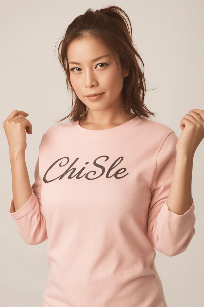 熟女・爆乳バーで撮影された女性のポートレート