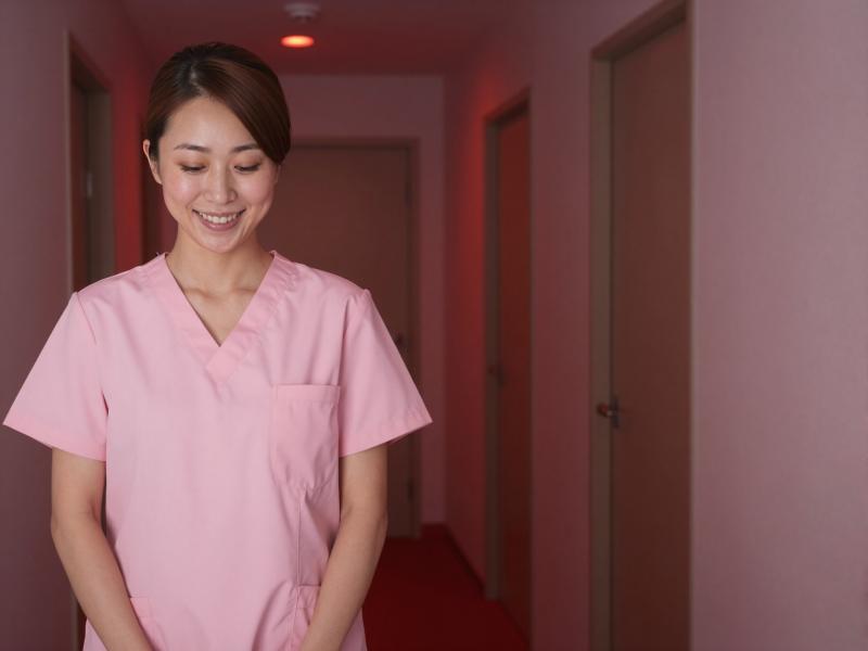 リラクゼーションサロン求人: 美しいプロの肖像