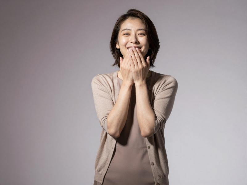 求人: 洗練された手元