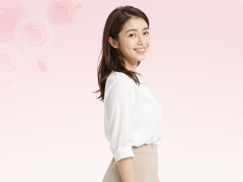 求人：華やかブラウス美人