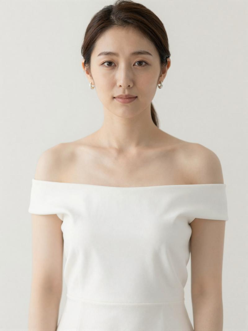 ラウンジ・会員制求人：上品な白の装い