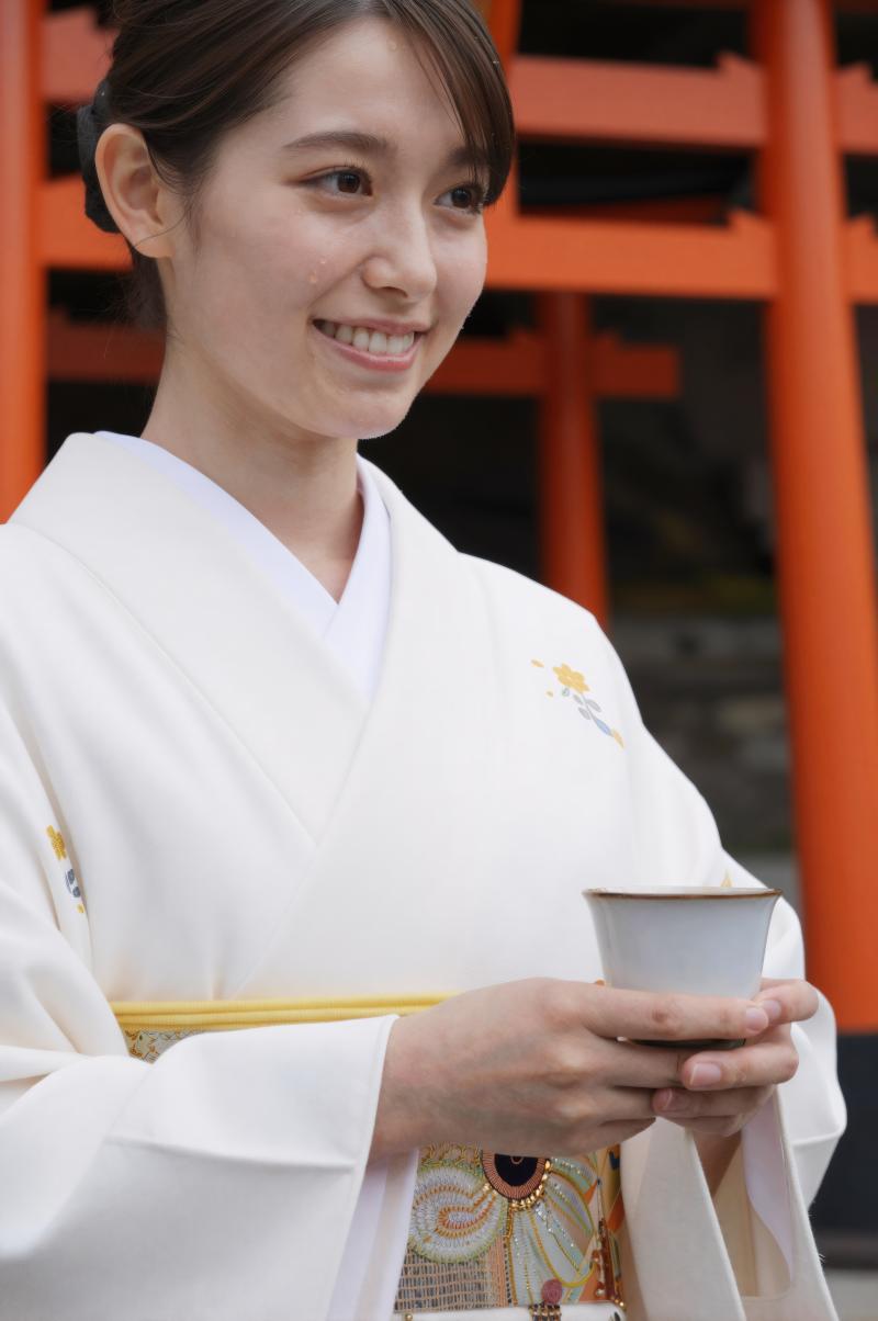 神社での伝統的な和婚儀式