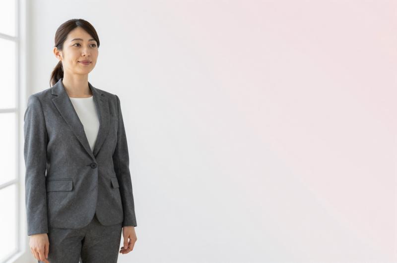 求人バナー素材: ピンクグラデと女性