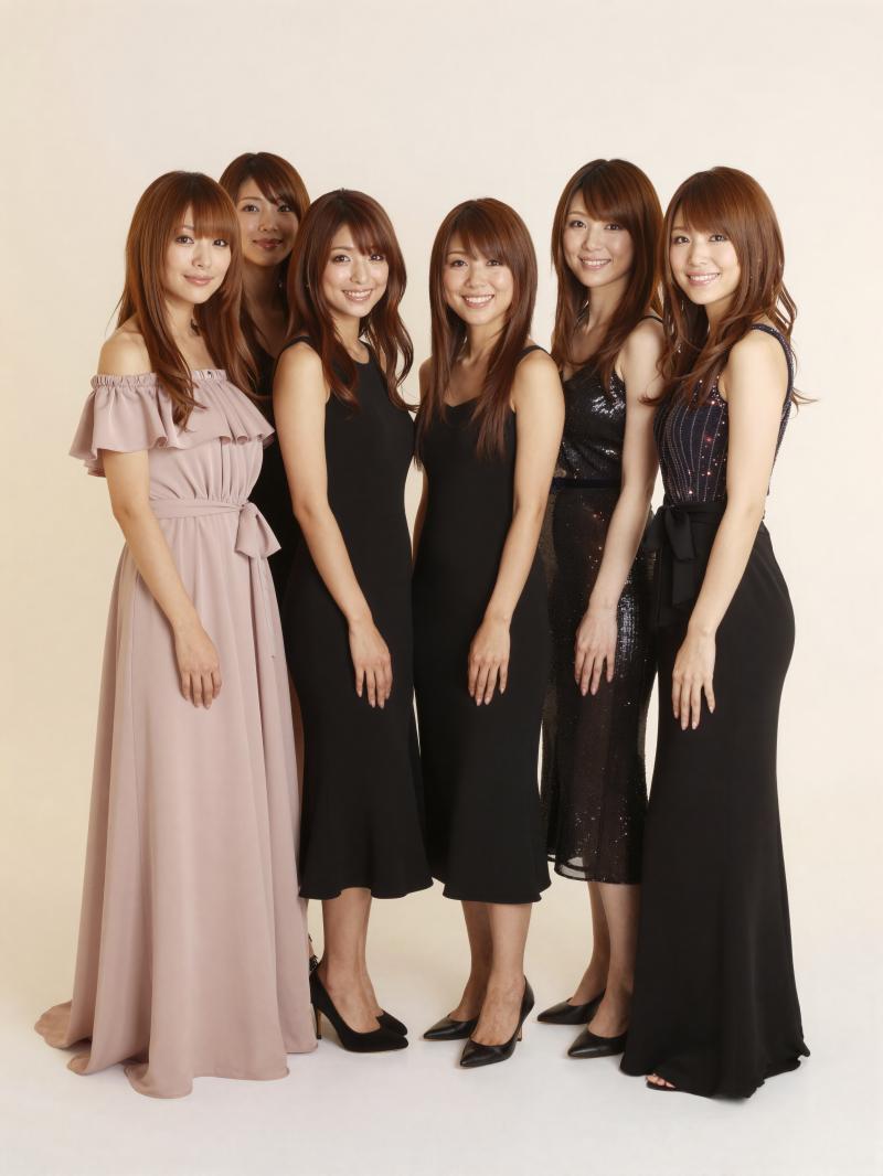 キャバクラ求人：ピンクと黒の競演