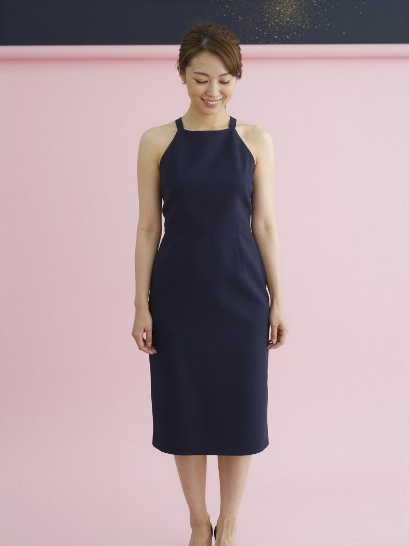 キャバクラ求人：紺色の気品ある姿