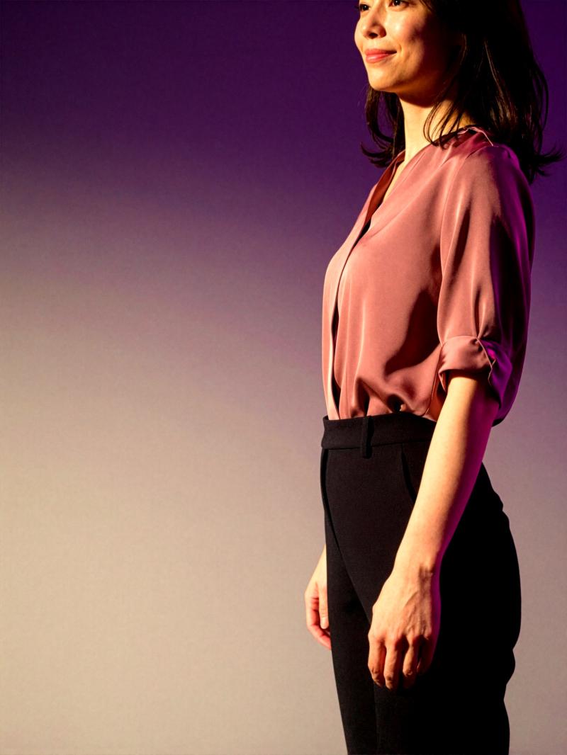 自信あふれる女性の求人バナー素材