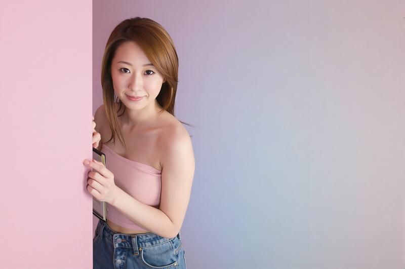 ピンクのワンピースを着た若き女性のポートレート