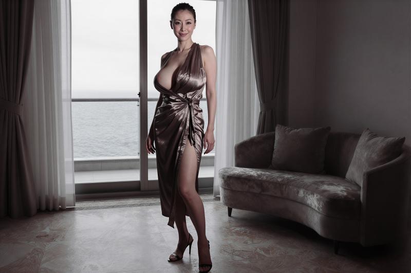 海辺のロマンチックなグラビア・AI写真